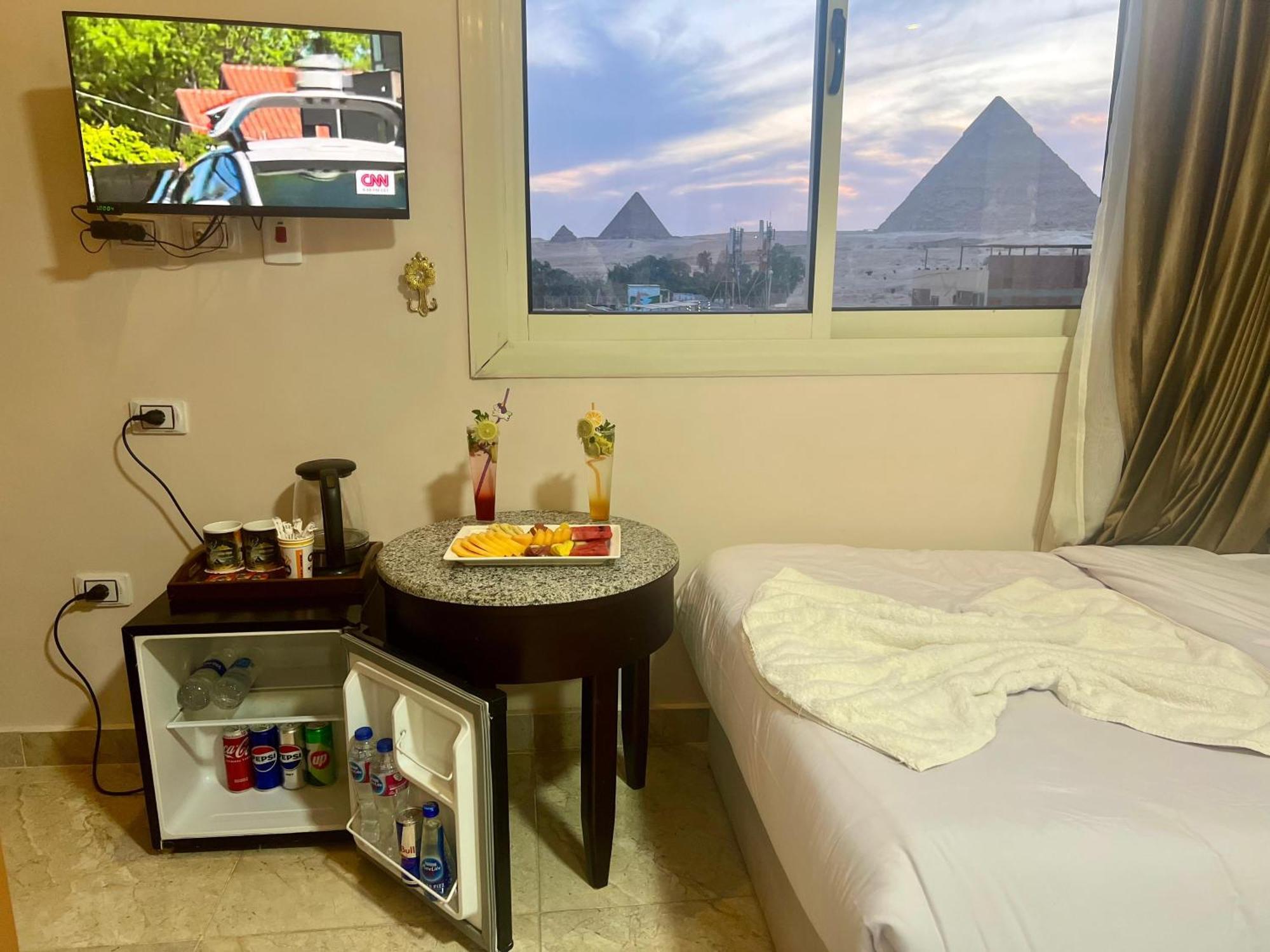 Nun Pyramids Hotel Kafret el-Gabal Eksteriør billede
