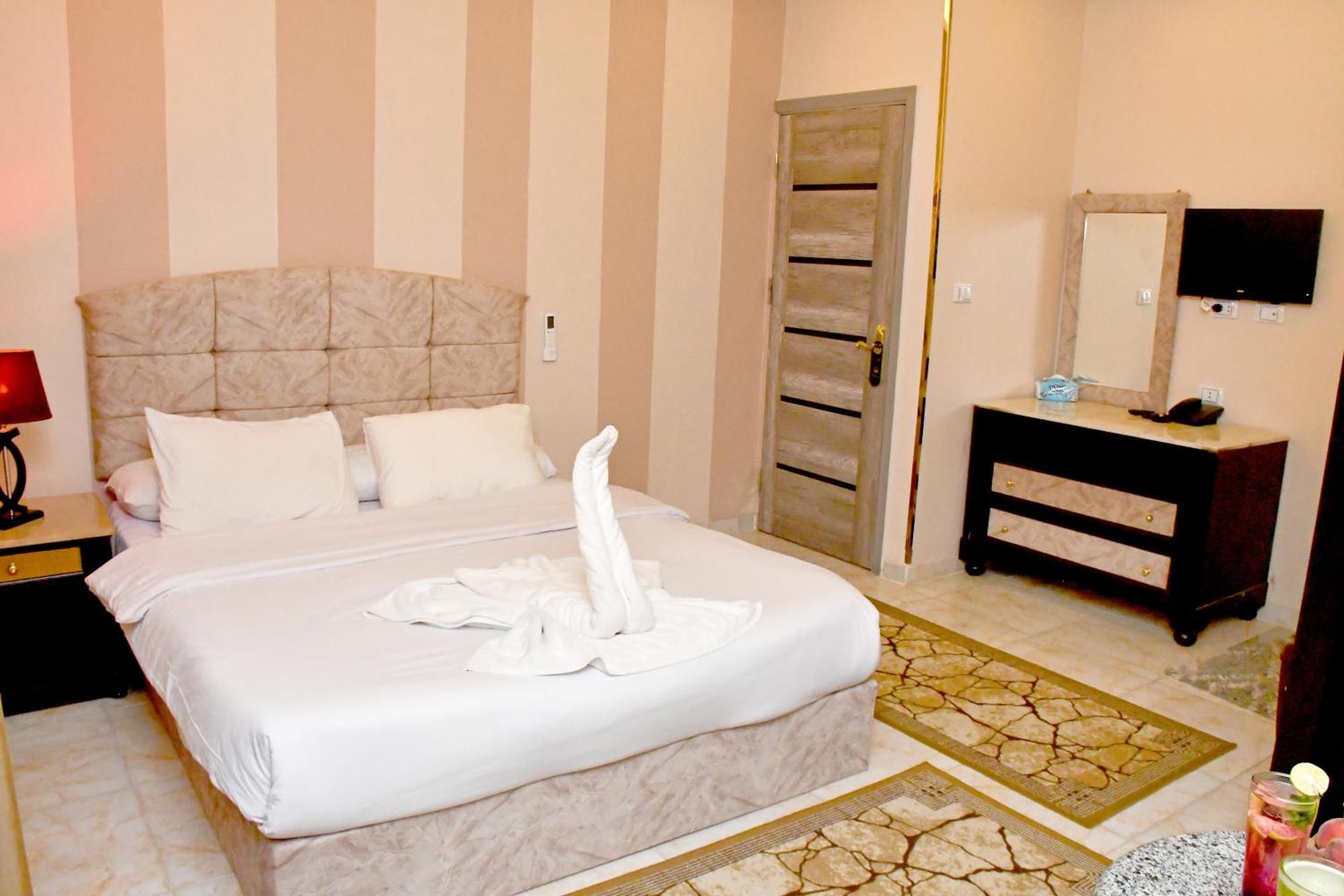 Nun Pyramids Hotel Kafret el-Gabal Værelse billede