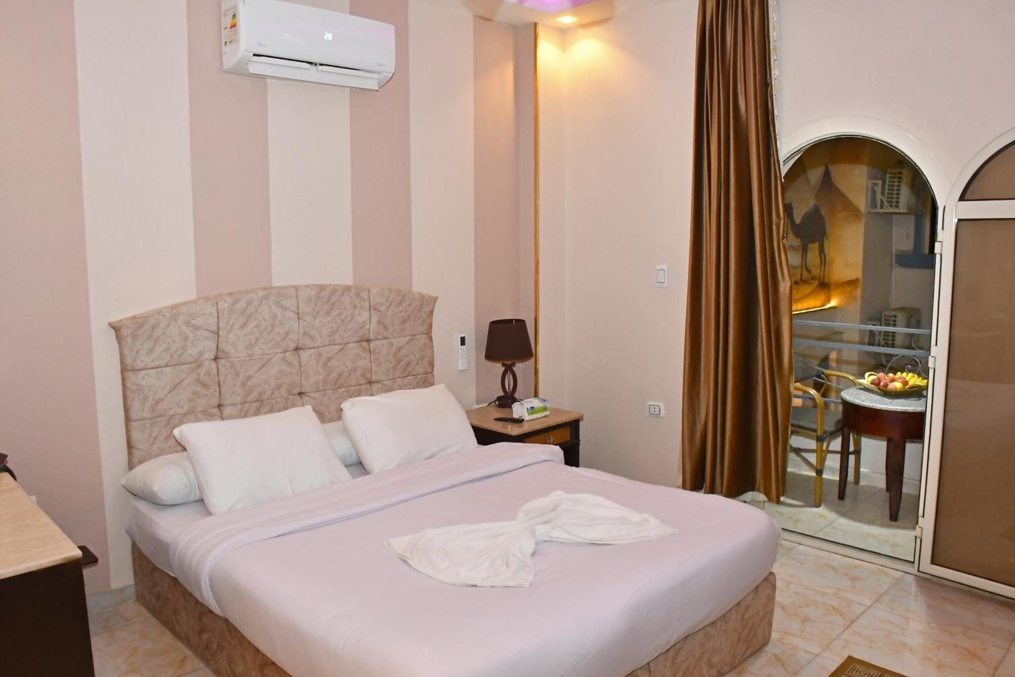 Nun Pyramids Hotel Kafret el-Gabal Eksteriør billede